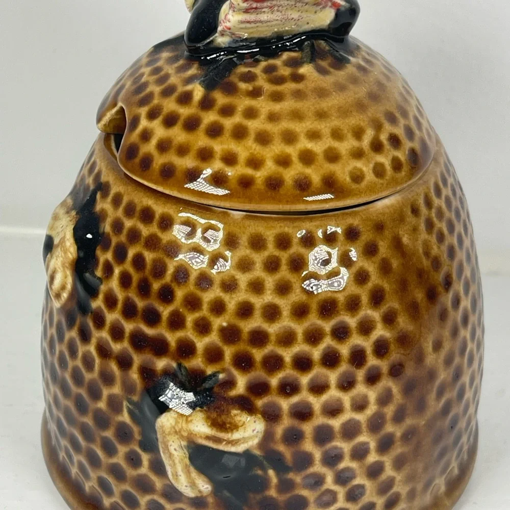 Vintage Arnel’s 1970s ceramic honey jar 2 piece bee top kitchen‎ honey comb jar